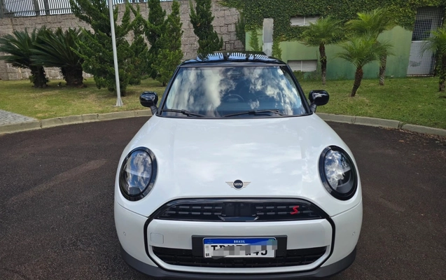 imagem-https://www.socarrao.com.br/sc-vehicle-images-prod/3533611/1788117698409-SU1HLTIwMjYwODMwLVdBMDI2OS5qcGc.jpg