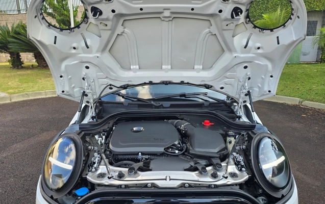 imagem-https://www.socarrao.com.br/sc-vehicle-images-prod/3533611/1788117700619-SU1HLTIwMjYwODMwLVdBMDI4NS5qcGc.jpg