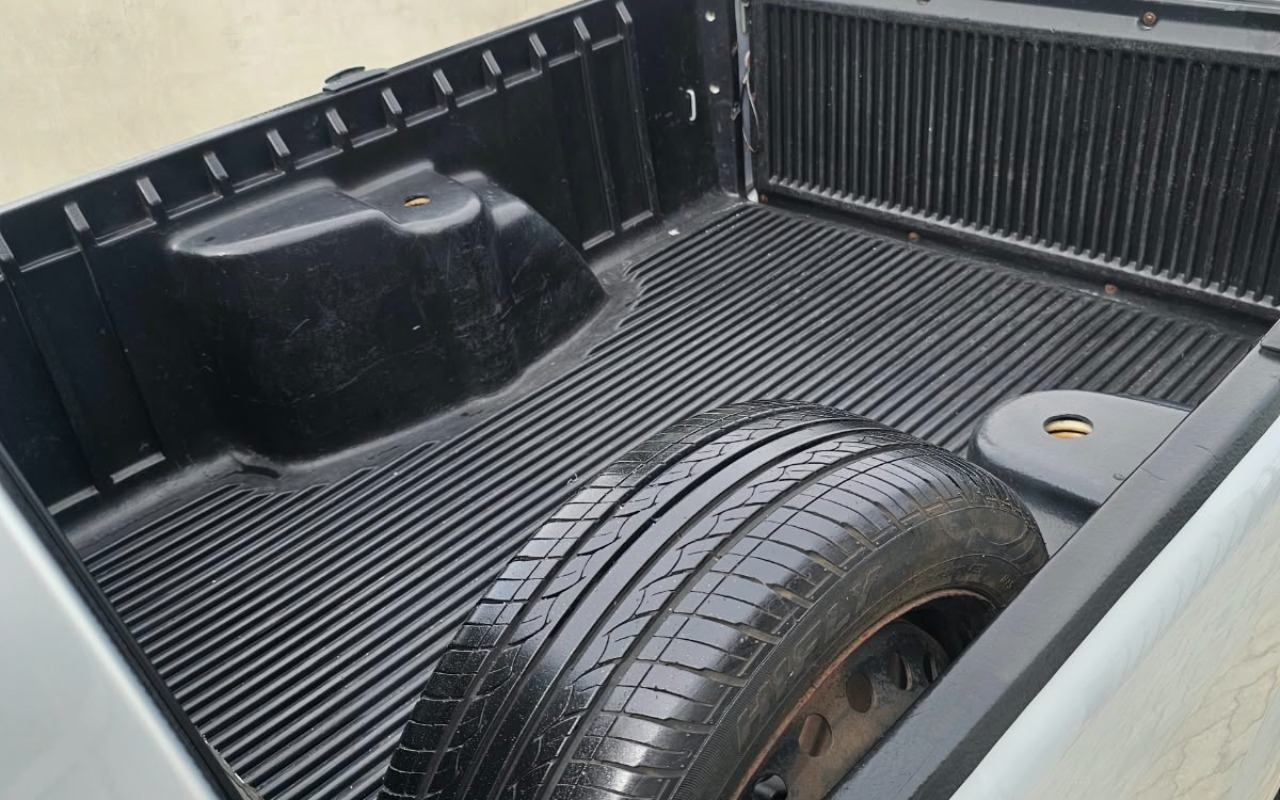 imagem-https://www.socarrao.com.br/sc-vehicle-images-prod/3533615/1788118830054-V2hhdHNBcHAgSW1hZ2UgMjAyNi0wOC0zMCBhdCAxNi4yNi4xNiAoNSkuanBlZw.jpeg