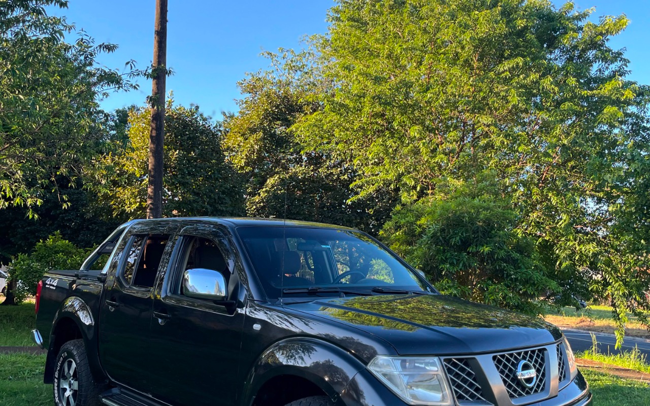 Nissan Frontier 2013 Preto — foto 1 de 3