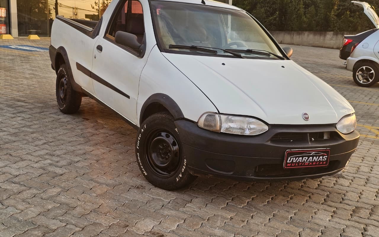 Fiat Strada 2001 Branco — foto 1 de 3