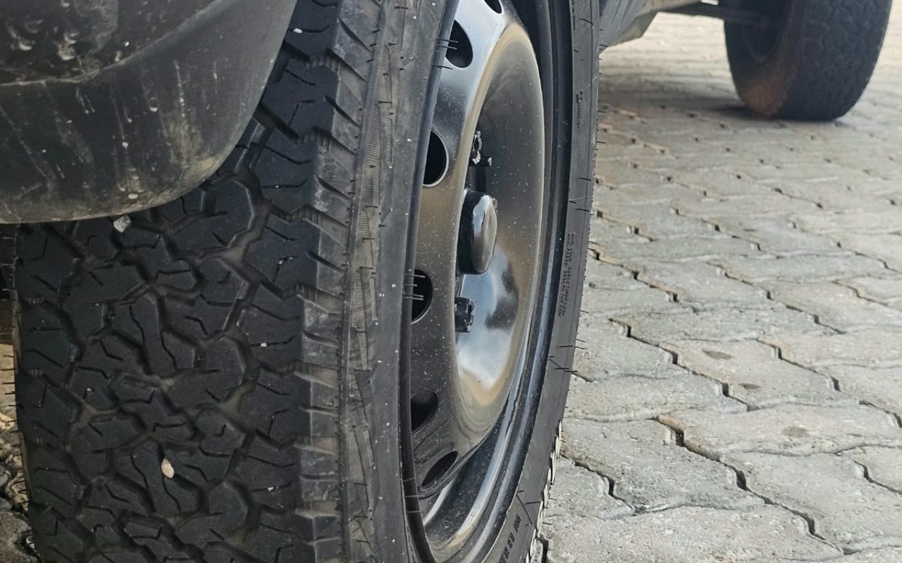 imagem-https://www.socarrao.com.br/sc-vehicle-images-prod/3533621/1788119945536-V2hhdHNBcHAgSW1hZ2UgMjAyNi0wOC0zMCBhdCAxNi41Mi4zNCAoNCkuanBlZw.jpeg