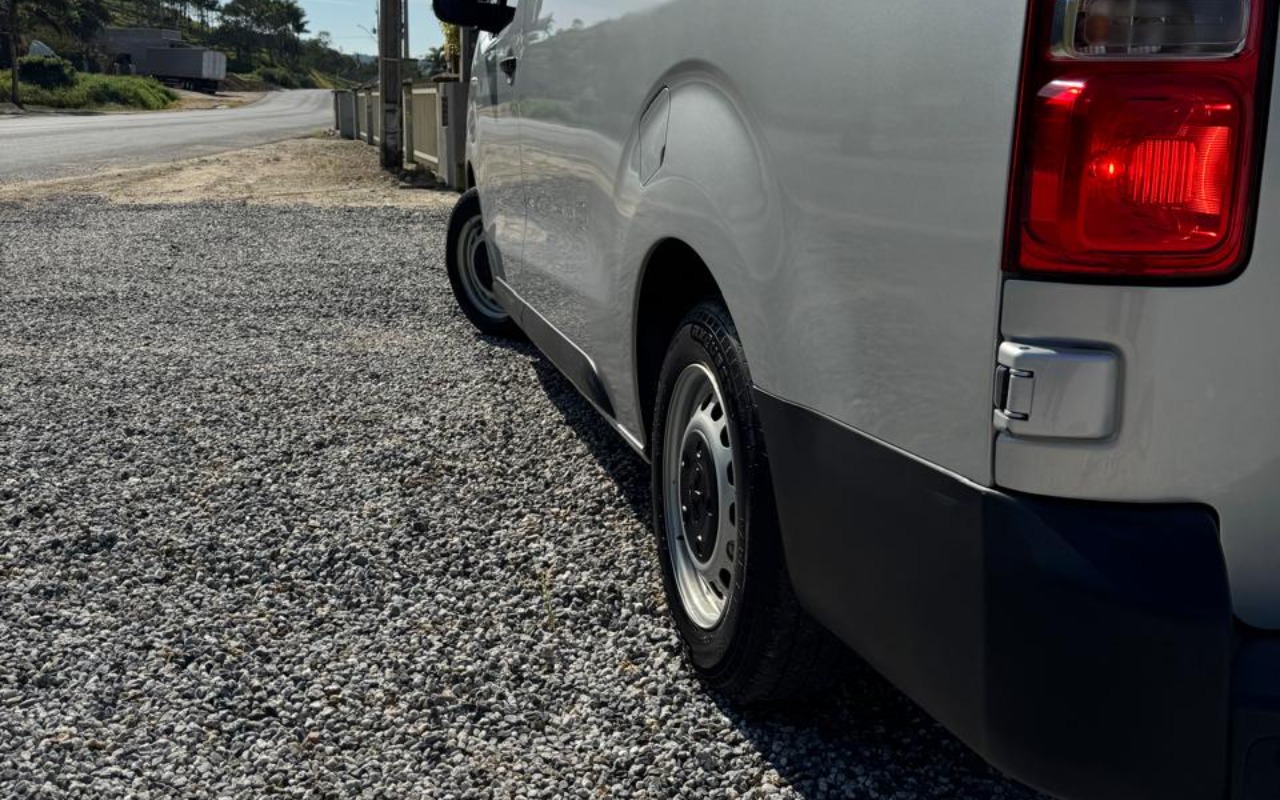 imagem-https://www.socarrao.com.br/sc-vehicle-images-prod/3533647/1788124811987-V2hhdHNBcHAgSW1hZ2UgMjAyNi0wNi0wOCBhdCAyMC4xMC42MS5qcGVn.jpeg