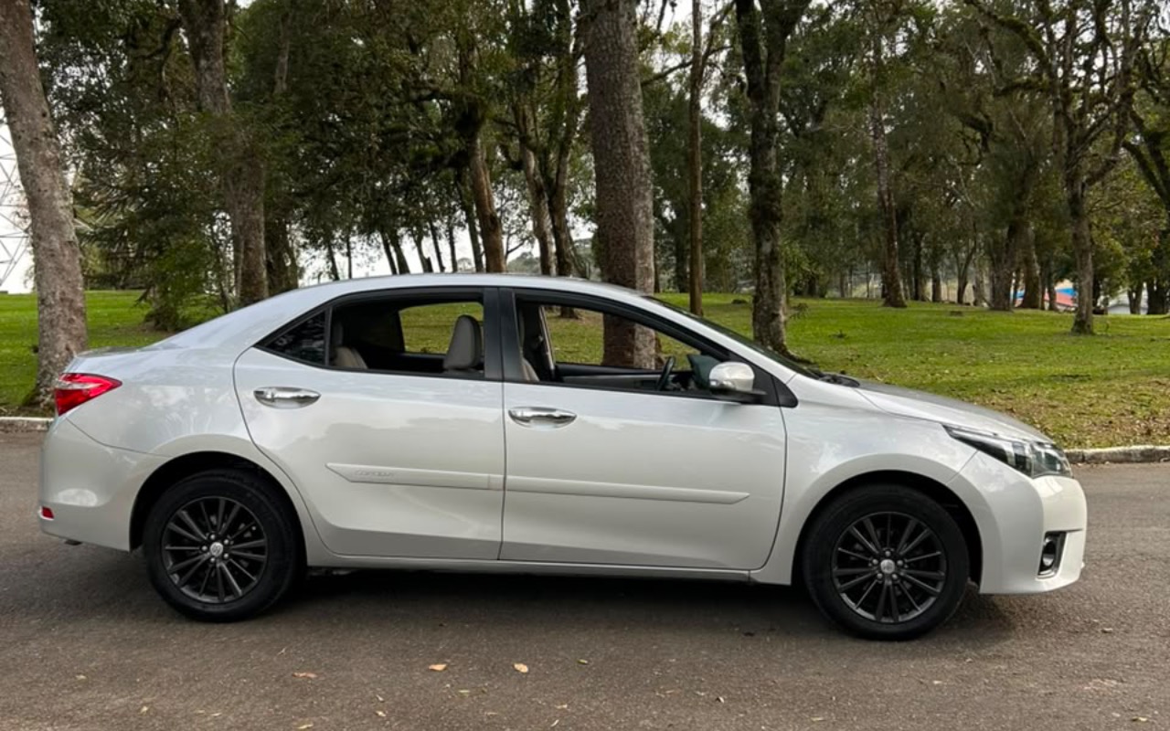imagem-https://www.socarrao.com.br/sc-vehicle-images-prod/3533740/1788141619410-SU1HXzg4ODAuanBlZw.jpeg
