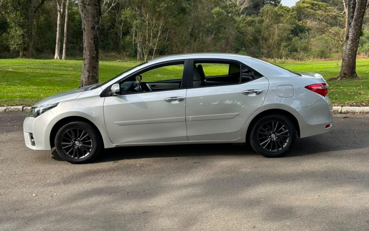 imagem-https://www.socarrao.com.br/sc-vehicle-images-prod/3533740/1788141619701-SU1HXzg4NzkuanBlZw.jpeg