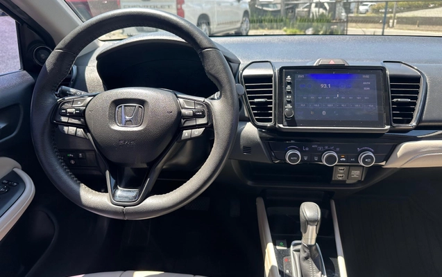 imagem-https://www.socarrao.com.br/sc-vehicle-images-prod/35408/1780686180901-324c03c48c80451d89574e1f4d959002_1768420350678.jpeg