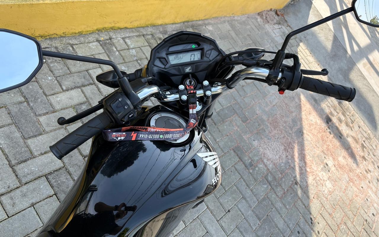imagem-https://www.socarrao.com.br/sc-vehicle-images-prod/3541231/1788173687654-V2hhdHNBcHAgSW1hZ2UgMjAyNi0wOC0yOSBhdCAxMC4xMi40MiAoMikuanBlZw.jpeg