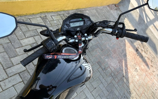 imagem-https://www.socarrao.com.br/sc-vehicle-images-prod/3541231/1788173687654-V2hhdHNBcHAgSW1hZ2UgMjAyNi0wOC0yOSBhdCAxMC4xMi40MiAoMikuanBlZw.jpeg