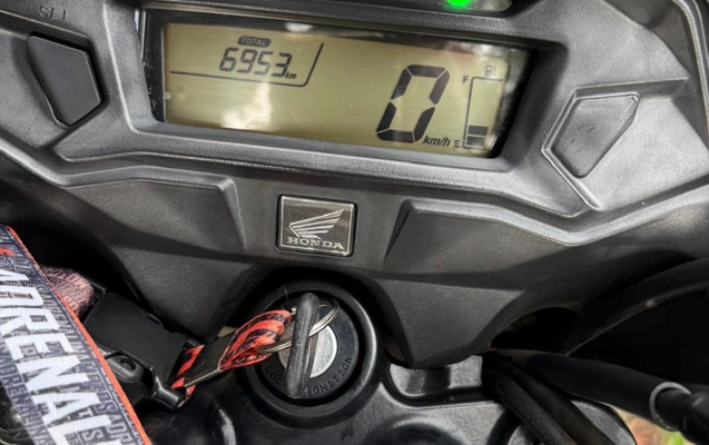 imagem-https://www.socarrao.com.br/sc-vehicle-images-prod/3541231/1788173688281-V2hhdHNBcHAgSW1hZ2UgMjAyNi0wOC0yOSBhdCAxMC4xMi40MC5qcGVn.jpeg