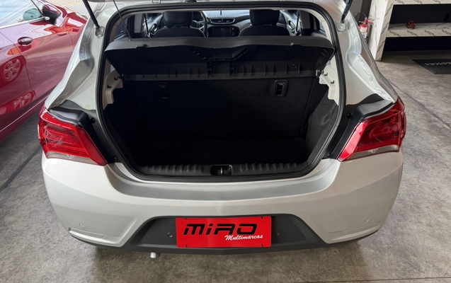 imagem-https://www.socarrao.com.br/sc-vehicle-images-prod/3541296/1788176684054-app-photos-uBJWqMMMZgfdtXSh7uS1GZuKoGZRQ3tb.jpg