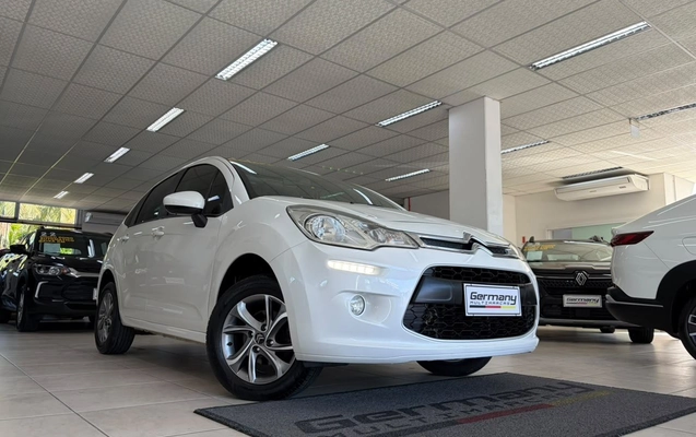 imagem-https://www.socarrao.com.br/sc-vehicle-images-prod/3541301/1789060572197-e1b7a75d2e55453795bdb33b607713cc_1789059688969.jpg
