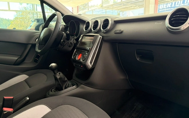imagem-https://www.socarrao.com.br/sc-vehicle-images-prod/3541301/1789060572205-64169c55b30640baaa5fbdad4ff7701c_1789059689043.jpg