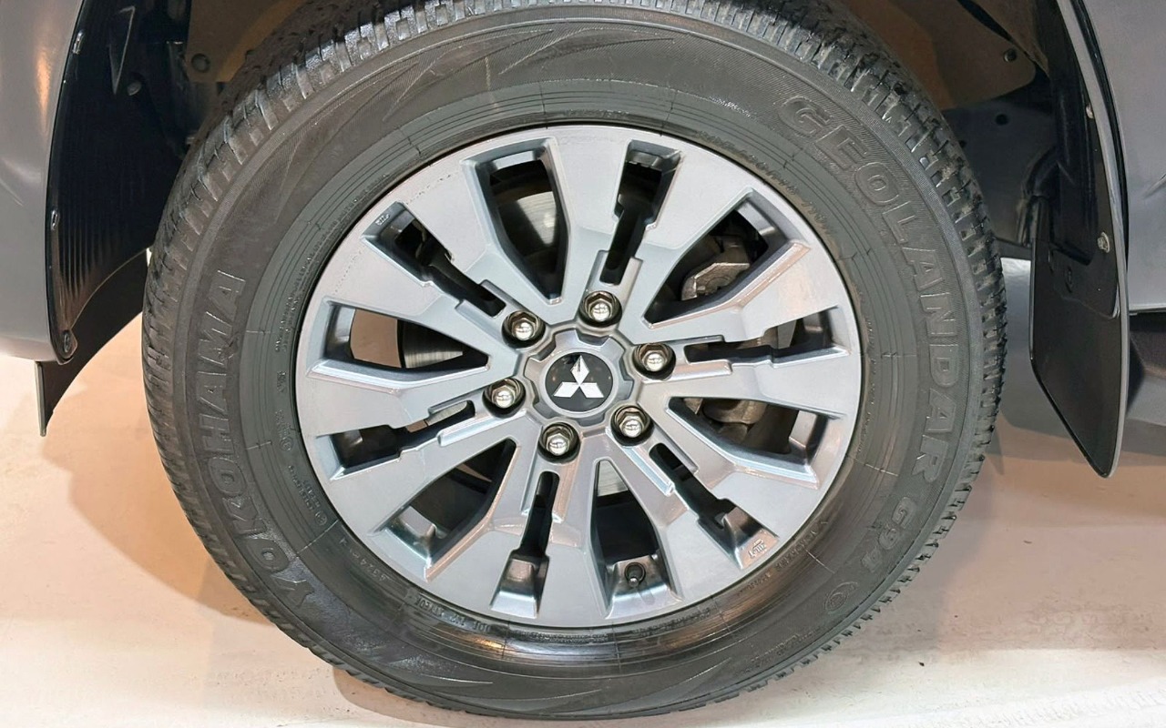 imagem-https://www.socarrao.com.br/sc-vehicle-images-prod/3541328/1788177350748-TUlUU1VCSVNISSBUUklUT04gSFBFLVMgLSAyMDI2IC0gUFJFVEEgLSBTWE04RDQ0ICgxMykuanBn.jpg