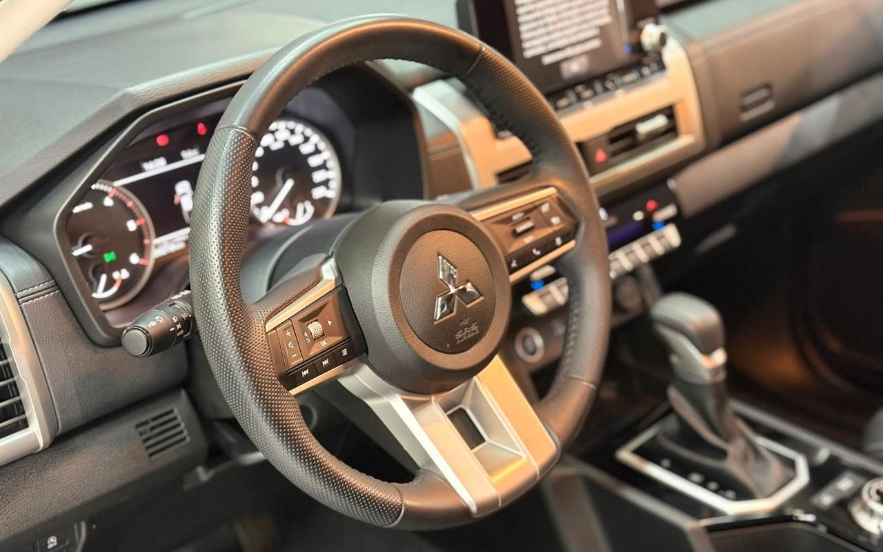 imagem-https://www.socarrao.com.br/sc-vehicle-images-prod/3541328/1788177350941-TUlUU1VCSVNISSBUUklUT04gSFBFLVMgLSAyMDI2IC0gUFJFVEEgLSBTWE04RDQ0ICgxNykuanBn.jpg