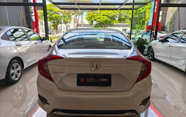 imagem-https://www.socarrao.com.br/sc-vehicle-images-prod/3541801/1788969376069-8381566_6_B_5a73b84340.jpeg