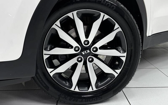 imagem-https://www.socarrao.com.br/sc-vehicle-images-prod/3541958/1789410811017-8432669_14_B_7eaf0926aa.jpeg