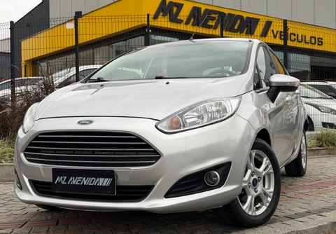 Ford Fiesta 1.6 16V Flex Aut. 5p 2015 Prata — foto 1 de 3