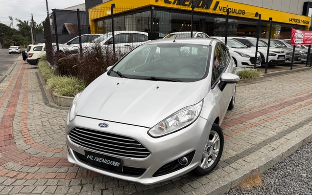 imagem-https://www.socarrao.com.br/sc-vehicle-images-prod/3542421/1788181250466-61f323aac068454aa9df279cd2ce5f72_1787949052359.jpg