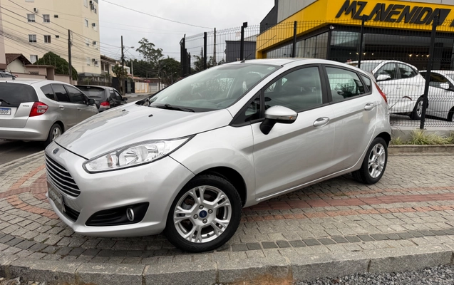 imagem-https://www.socarrao.com.br/sc-vehicle-images-prod/3542421/1788181250470-2b0896309e1041c4aa485c532dca9f24_1787949052367.jpg