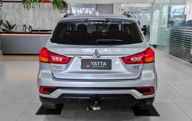 imagem-https://www.socarrao.com.br/sc-vehicle-images-prod/3542537/1788181499682-42KM60KvpvSaaDkvX2HG9vTLaJI2Kh0o.jpg