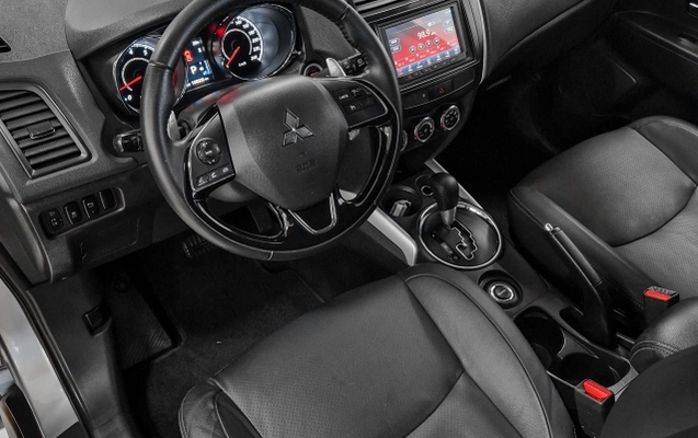 imagem-https://www.socarrao.com.br/sc-vehicle-images-prod/3542537/1788181499689-rcHf77Xh6stL8JGbUGUjpcTM1yqdIFvT.jpg