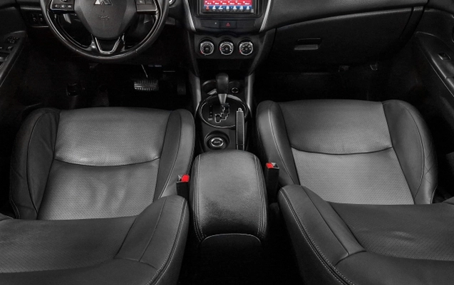 imagem-https://www.socarrao.com.br/sc-vehicle-images-prod/3542537/1788181499693-y7DQCExYlkLkGmyCTh7wME1r8Ka3n7LB.jpg