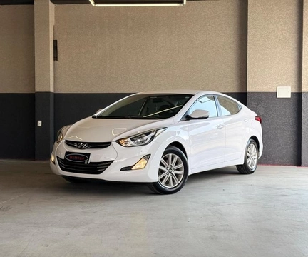 Hyundai Elantra 2016 Branco — foto 1 de 3