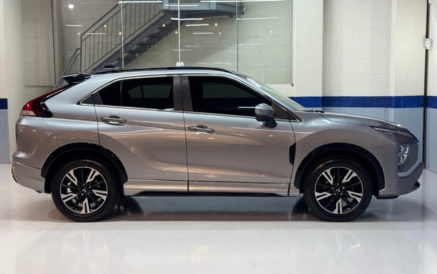 imagem-https://www.socarrao.com.br/sc-vehicle-images-prod/3542913/1789738643081-TUlUU1VCSVNISSBFQ0xJUFNFIENST1NTIEhQRS1TIC0gMjAyNCAtIFBSQVRBIC0gU0VHOUQwMCAoNykucG5n.png