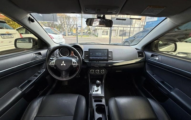 imagem-https://www.socarrao.com.br/sc-vehicle-images-prod/3542924/1790016580280-8432937_12_B_7cd897687c.jpeg
