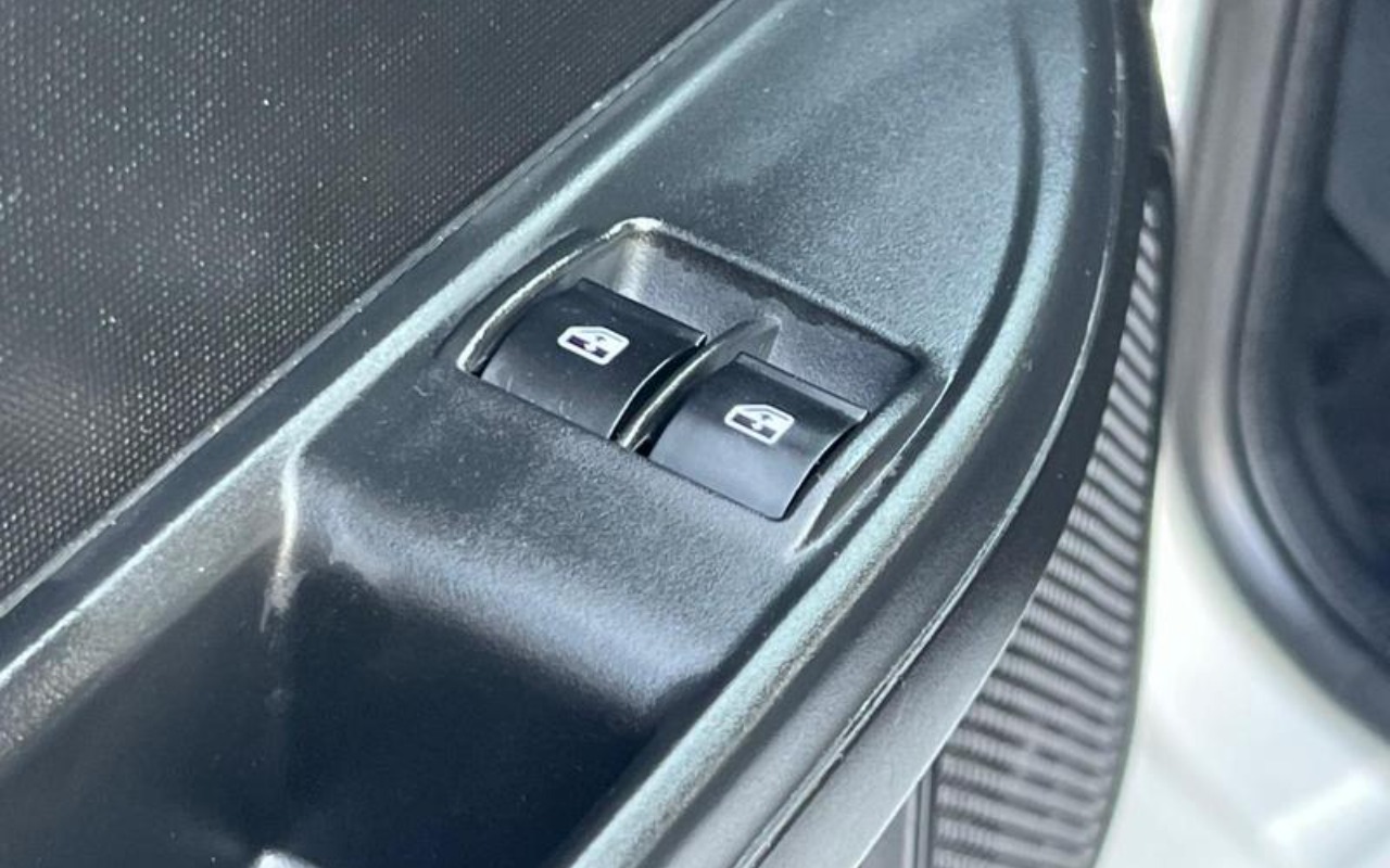 imagem-https://www.socarrao.com.br/sc-vehicle-images-prod/3543104/1788183136492-ODQzMjExNV80X0JfYzIwOTUzNjBlMi5qcGVn.jpeg