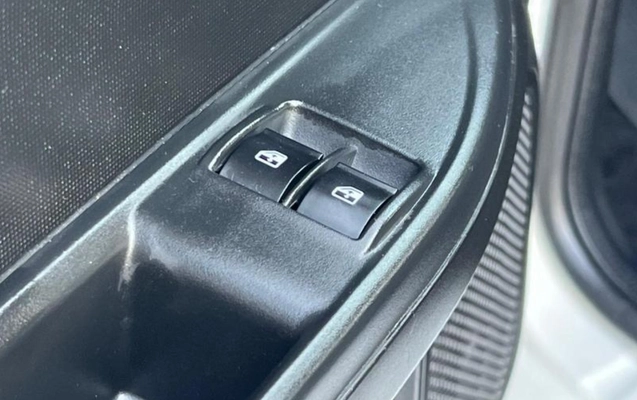 imagem-https://www.socarrao.com.br/sc-vehicle-images-prod/3543104/1788183136492-ODQzMjExNV80X0JfYzIwOTUzNjBlMi5qcGVn.jpeg