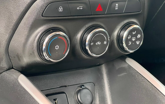 imagem-https://www.socarrao.com.br/sc-vehicle-images-prod/3543239/1788183389205-V2hhdHNBcHAgSW1hZ2UgMjAyNi0wOC0yOSBhdCAxMC40MC4yMC5qcGVn.jpeg