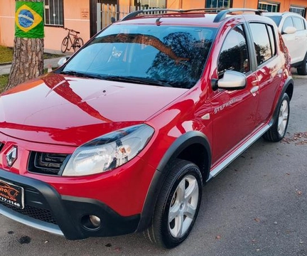 Renault Sandero 2010 Vermelho — foto 1 de 3