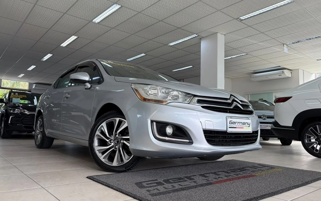 imagem-https://www.socarrao.com.br/sc-vehicle-images-prod/3543546/1789590075304-d5f3fdf18c2344138626d33a3cbbaac3_1789588837432.jpg