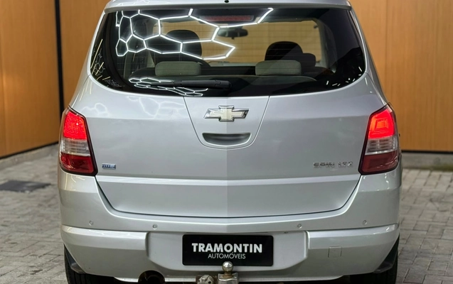 imagem-https://www.socarrao.com.br/sc-vehicle-images-prod/3543704/1788184990356-003_3076a8e9676180c7f77ae6a77ba2e616.jpeg