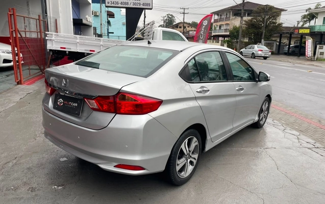 imagem-https://www.socarrao.com.br/sc-vehicle-images-prod/3543709/1788185952595-3a32d6c5889e49b091302bd3100c2969_1788184625016.jpg
