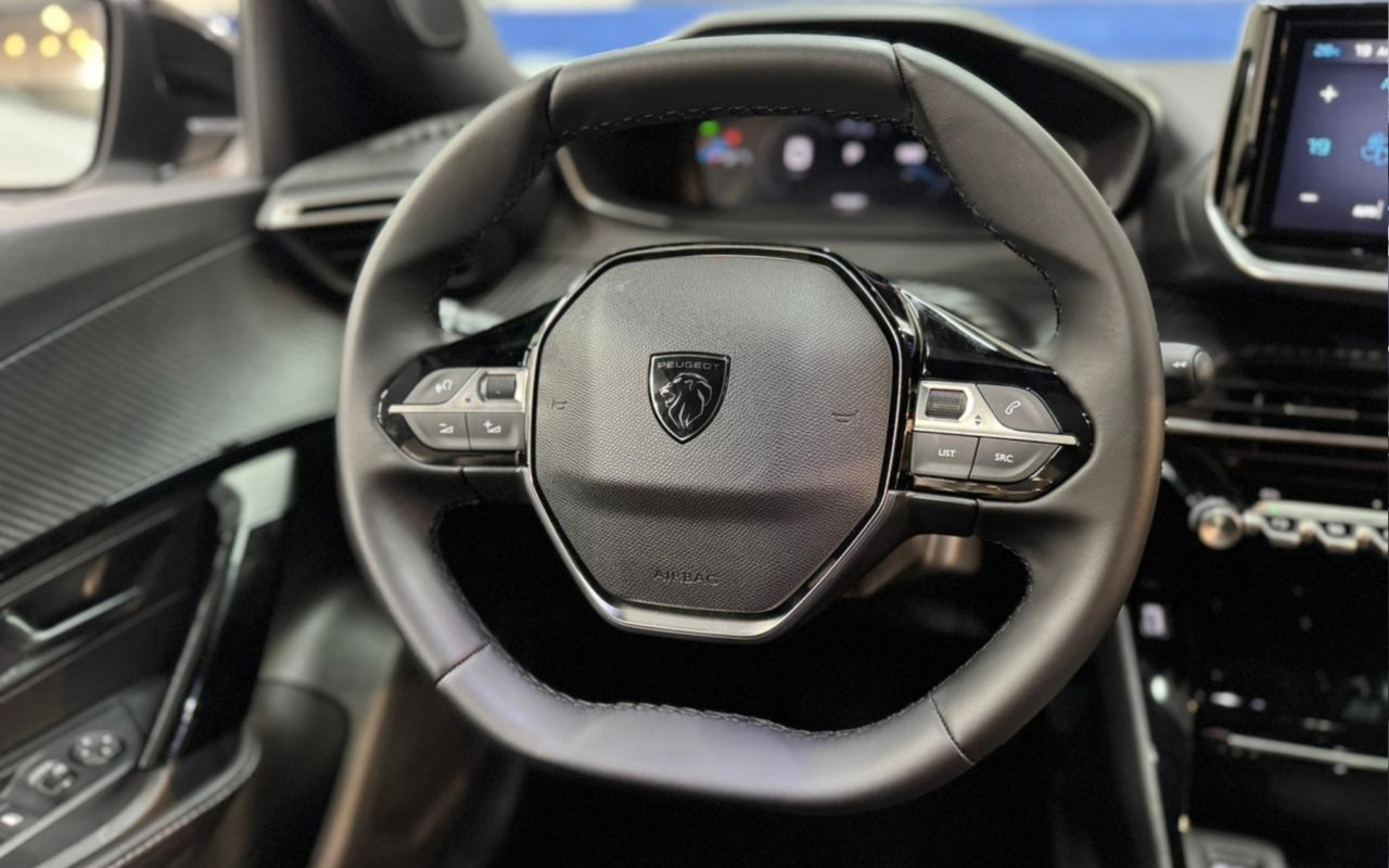 imagem-https://www.socarrao.com.br/sc-vehicle-images-prod/3543728/1788185095501-UEVVR0VPVCAyMDA4IEFMTFUgVDIwMCAtIDIwMjYgLSBCUkFOQ08gLSBCQVctOUo5NCAoMTgpLnBuZw.png