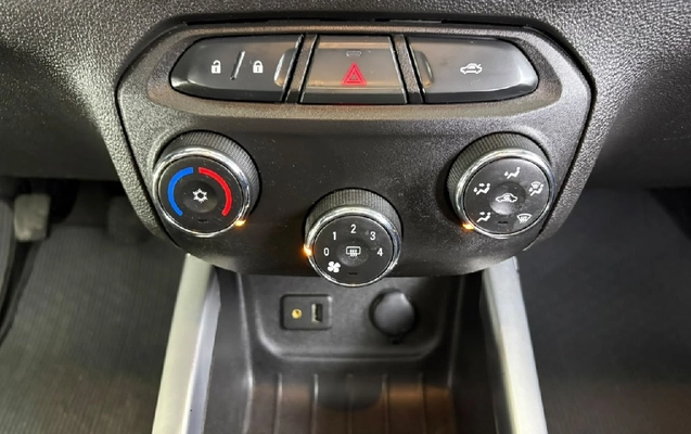 imagem-https://www.socarrao.com.br/sc-vehicle-images-prod/3543763/1789763700680-25e1fec6-e235-0df8-cbf9-97f77e77953f-whatsappimage2026-09-18at1725231jpeg.jpg
