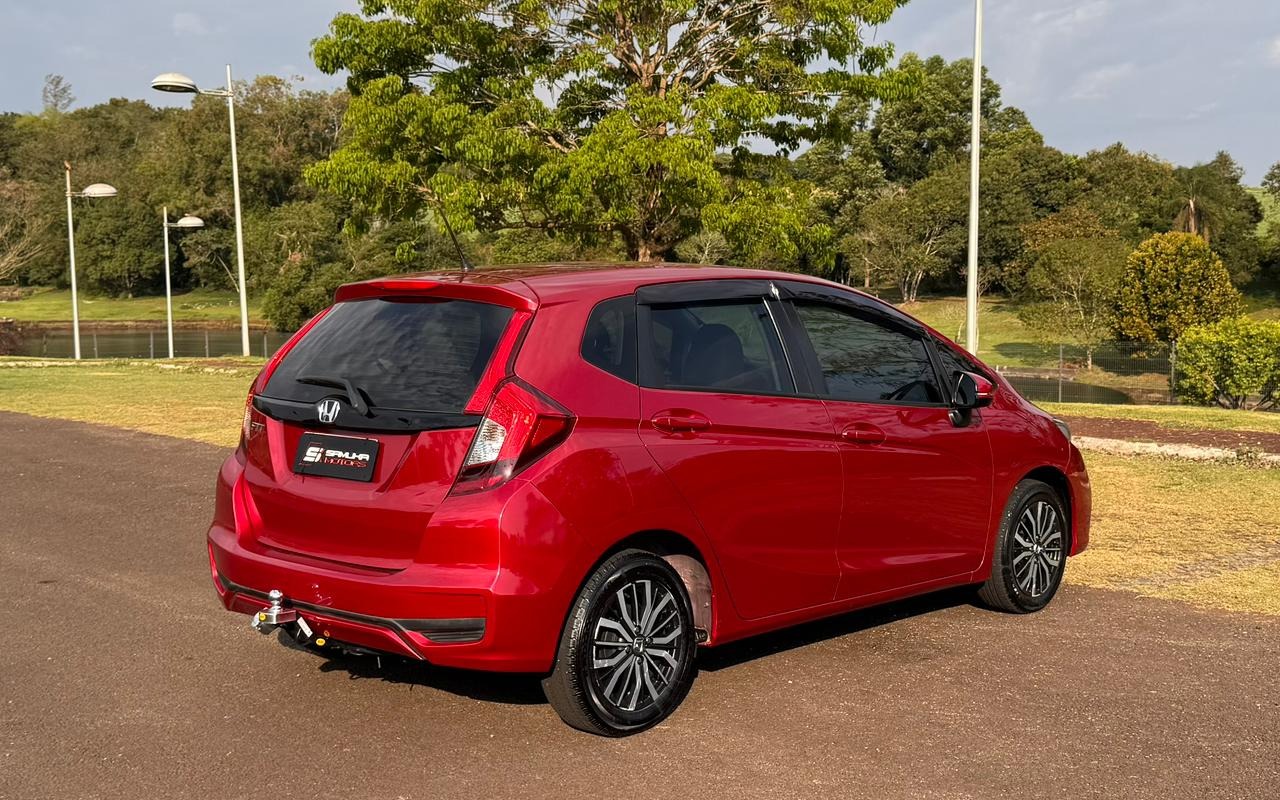 imagem-https://www.socarrao.com.br/sc-vehicle-images-prod/3543863/1788185436371-V2hhdHNBcHAgSW1hZ2UgMjAyNi0wOC0zMSBhdCAxMC41Ni40OCAoMSkuanBlZw.jpeg