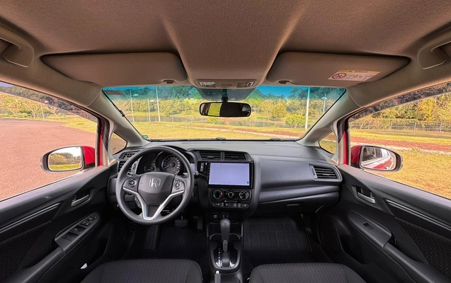 imagem-https://www.socarrao.com.br/sc-vehicle-images-prod/3543863/1788185436971-V2hhdHNBcHAgSW1hZ2UgMjAyNi0wOC0zMSBhdCAxMC41Ni40OSAoMSkuanBlZw.jpeg