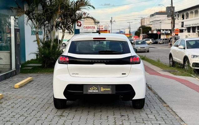 imagem-https://www.socarrao.com.br/sc-vehicle-images-prod/3543975/1788185641355-d59bbd8c-41d1-4677-9907-36e73b833428.jpg
