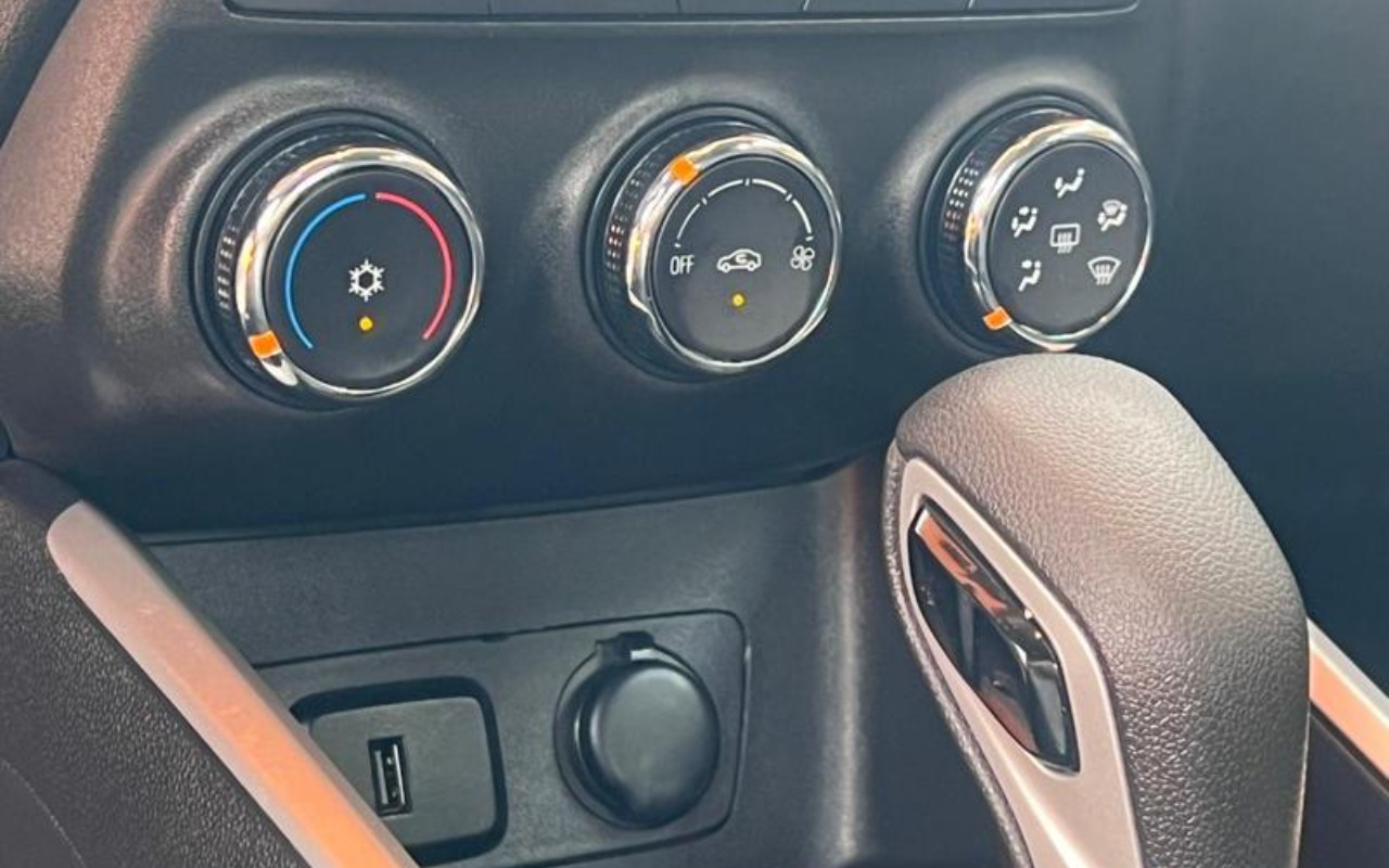 imagem-https://www.socarrao.com.br/sc-vehicle-images-prod/3543981/1788185734977-ODQyMjgzMV84X0JfYzNhYzYwM2YxYi5qcGVn.jpeg
