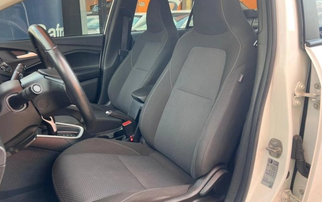 imagem-https://www.socarrao.com.br/sc-vehicle-images-prod/3543981/1788185735336-ODQyMjgzMV81X0JfZjc5MGY4M2IzNC5qcGVn.jpeg