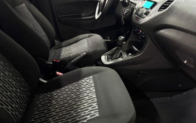 imagem-https://www.socarrao.com.br/sc-vehicle-images-prod/3544208/1788186216438-8380977_0_B_4b9a28a0ad.jpeg