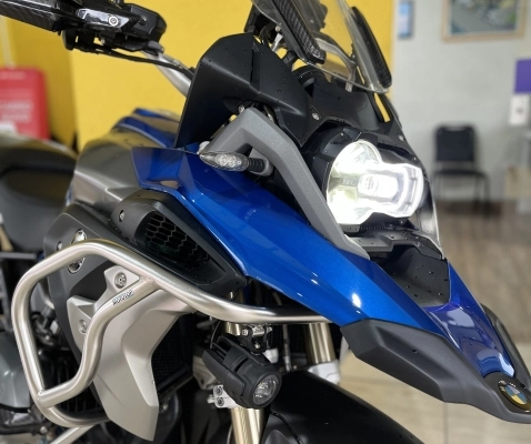 imagem-https://www.socarrao.com.br/sc-vehicle-images-prod/3544243/1788280203559-KtI6f8sEpvQMNMV4jLtG0vaybAoEOKki.jpg