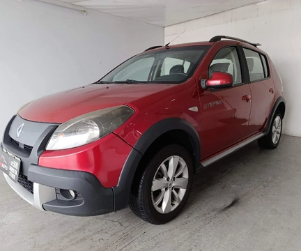 Renault Sandero 2014 Vermelho — foto 1 de 3