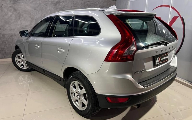 imagem-https://www.socarrao.com.br/sc-vehicle-images-prod/3544640/1788187189696-8433540_9_B_8c1dc50172.jpeg