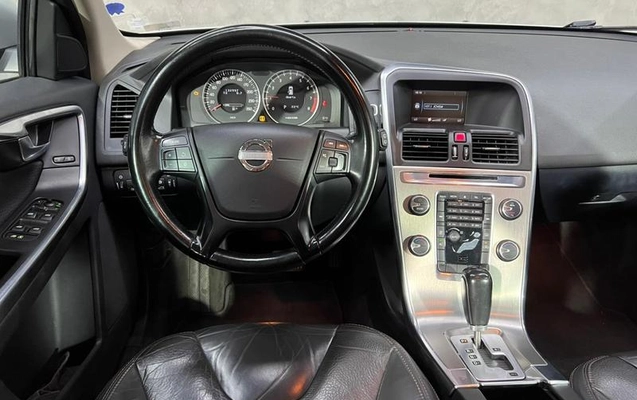 imagem-https://www.socarrao.com.br/sc-vehicle-images-prod/3544640/1788187189701-8433540_12_B_15f8a7f16c.jpeg