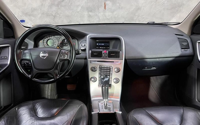 imagem-https://www.socarrao.com.br/sc-vehicle-images-prod/3544640/1788187189703-8433540_13_B_3ab133d200.jpeg