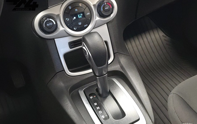 imagem-https://www.socarrao.com.br/sc-vehicle-images-prod/3544658/1789763214976-05a16dc50cad47bfba3a698a1d2c54aa_1789234403938.jpg